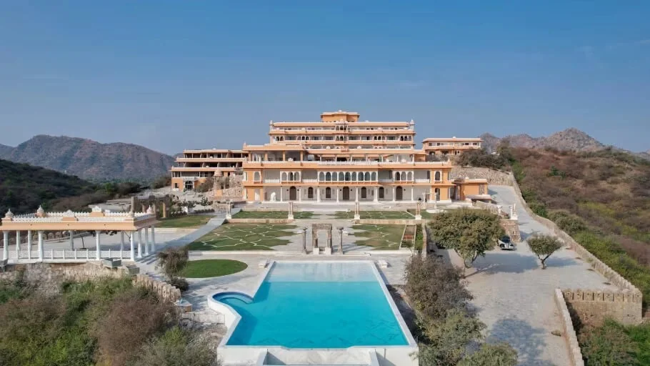 Fateh Vilas, Bujra, Udaipur — hotel architecture and setting