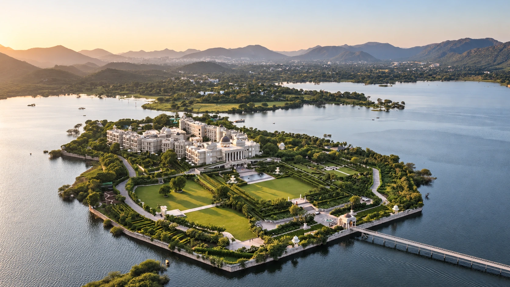 Raffles Udaipur — palace and setting in daylight
